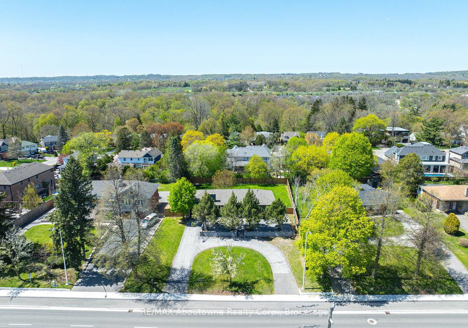 425-plains-road-w-burlington-ontario-w12175039
