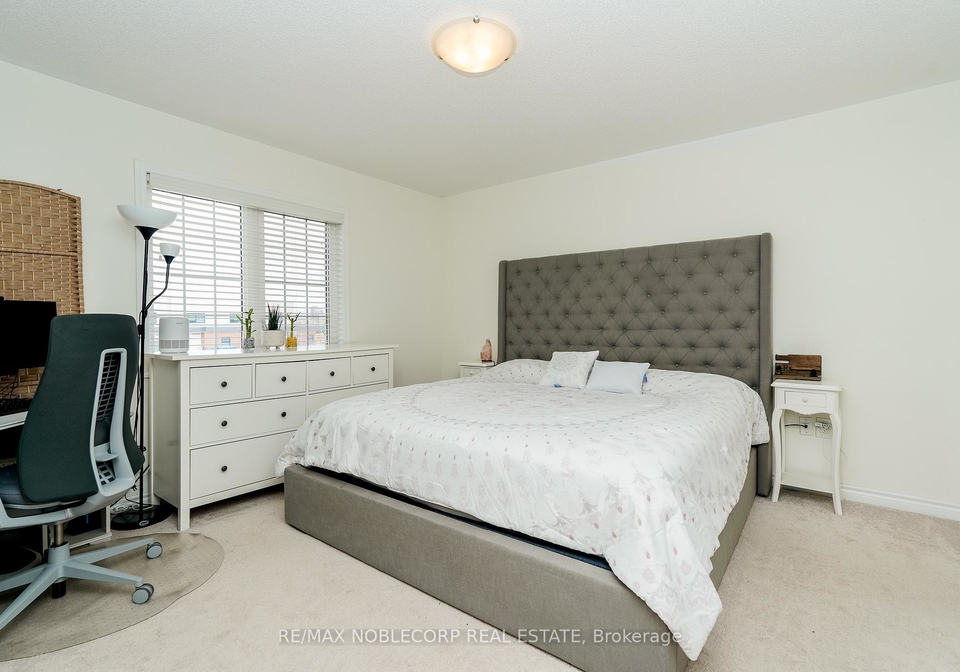 1152-duignan-crescent-milton-ontario-w12175692