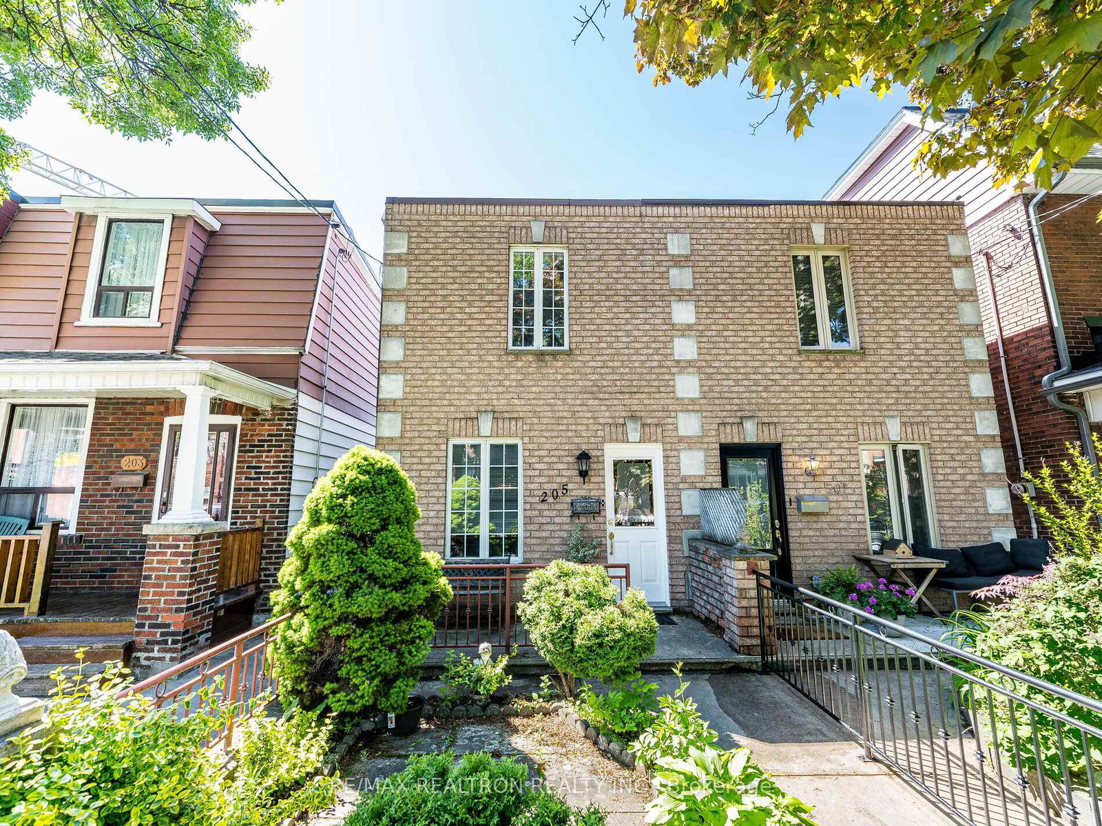 205-wallace-avenue-toronto-ontario-w12175908