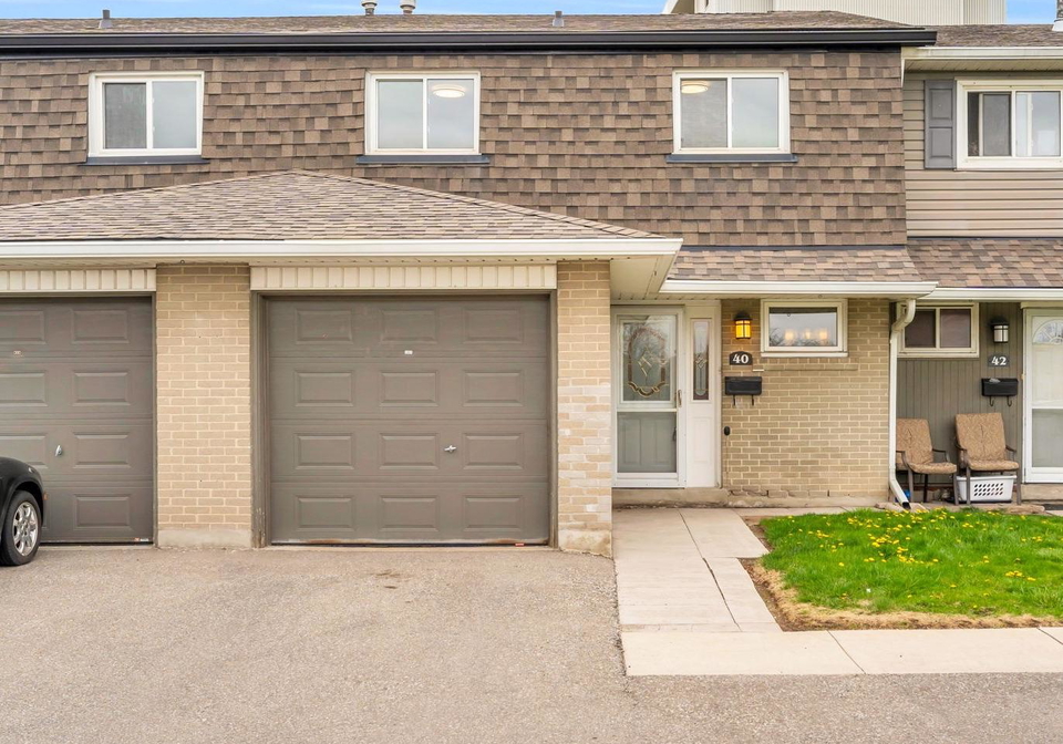 40-village-court-brampton-ontario-w12175954