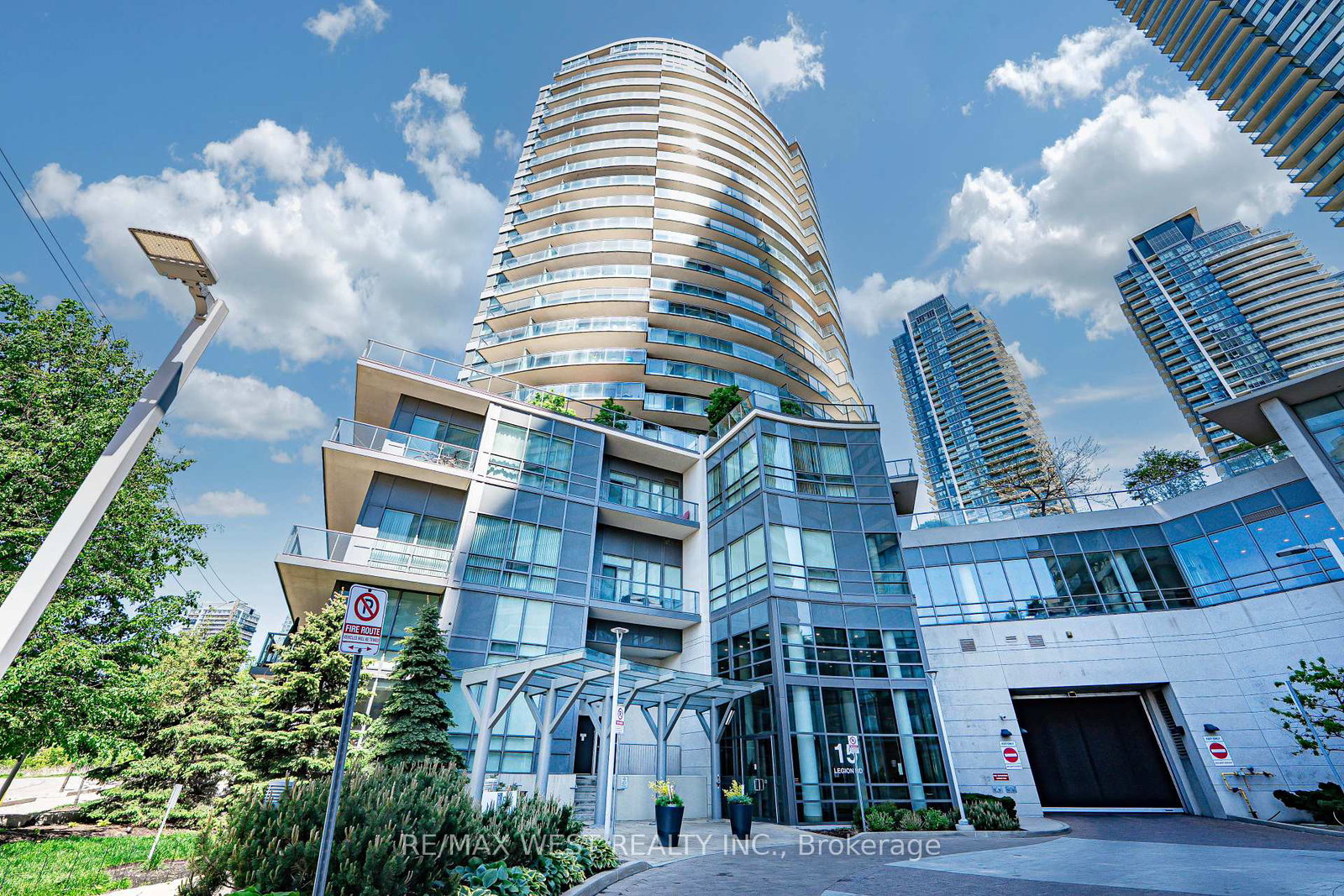 15-legion-road-etobicoke-ontario-w12176022