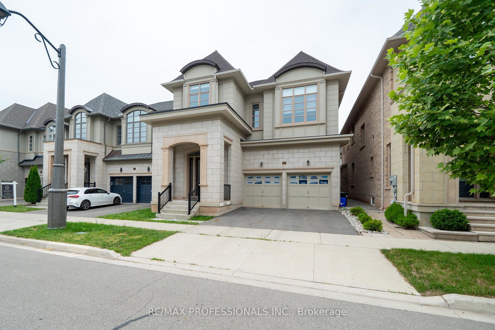 3110-millicent-avenue-oakville-ontario-w12176588