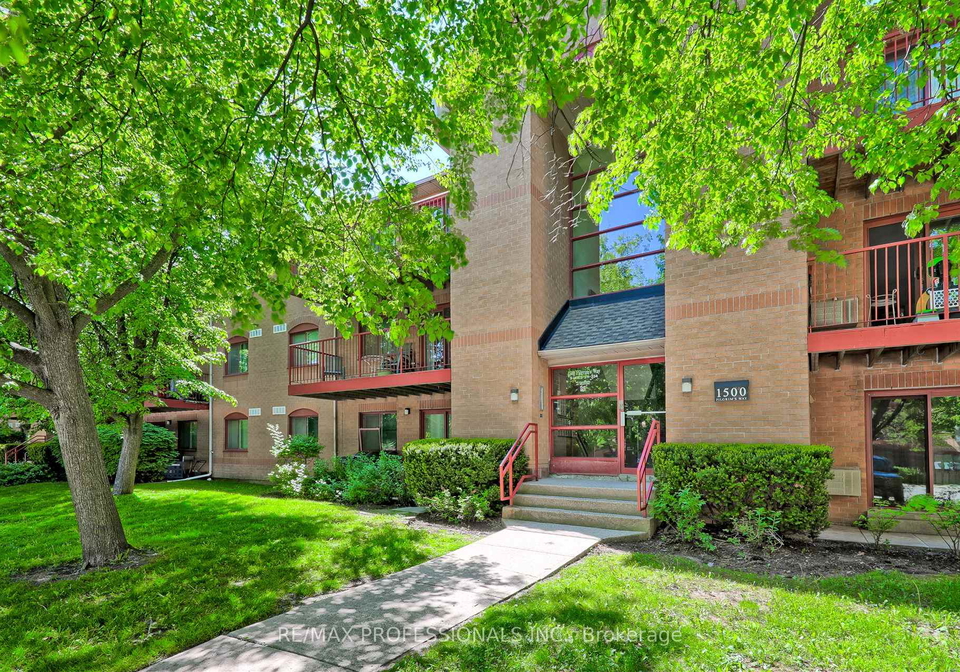 1500-pilgrims-way-oakville-ontario-w12177187
