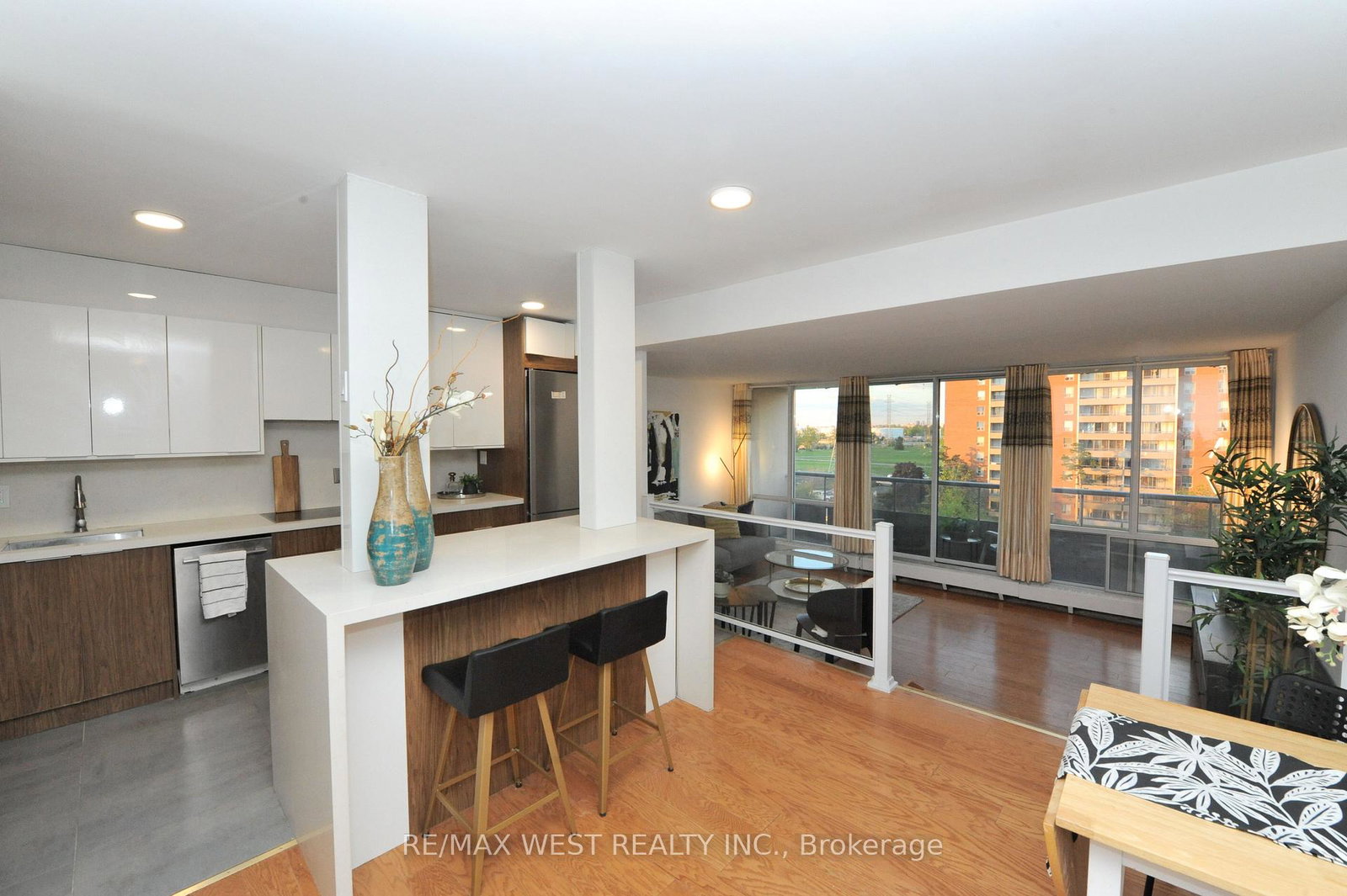 25-four-winds-drive-york-ontario-w12177496