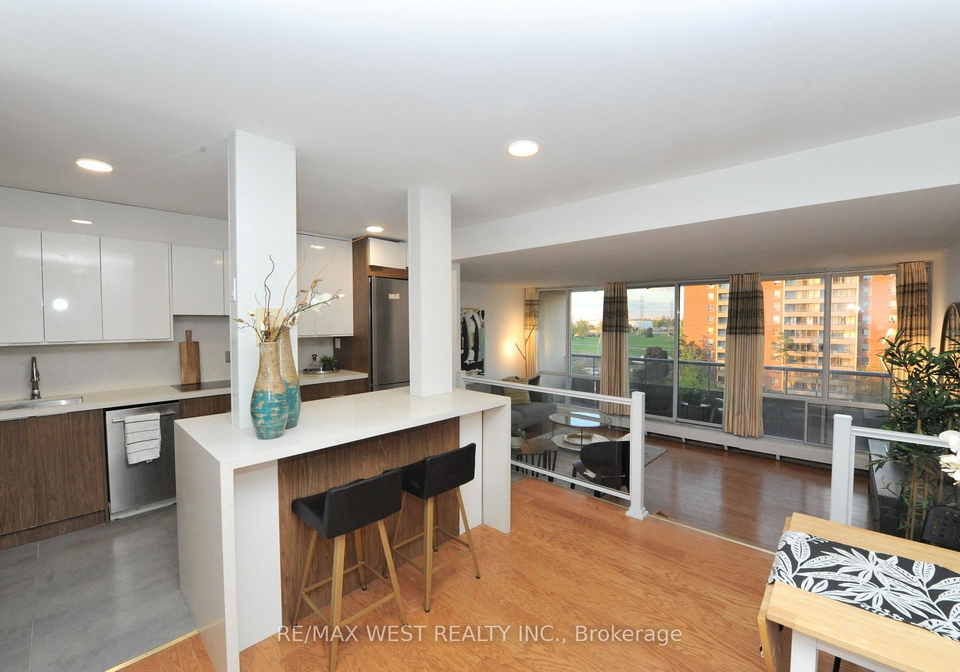 25-four-winds-drive-york-ontario-w12177496