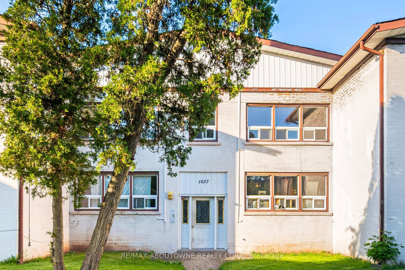 1037-churchill-avenue-oakville-ontario-w12177678