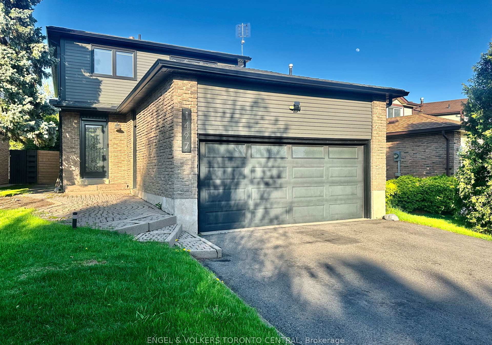 1497-lancaster-drive-oakville-ontario-w12177764