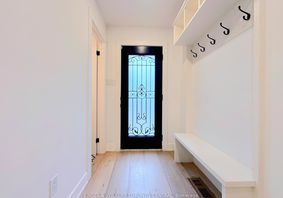 1497-lancaster-drive-oakville-ontario-w12177764