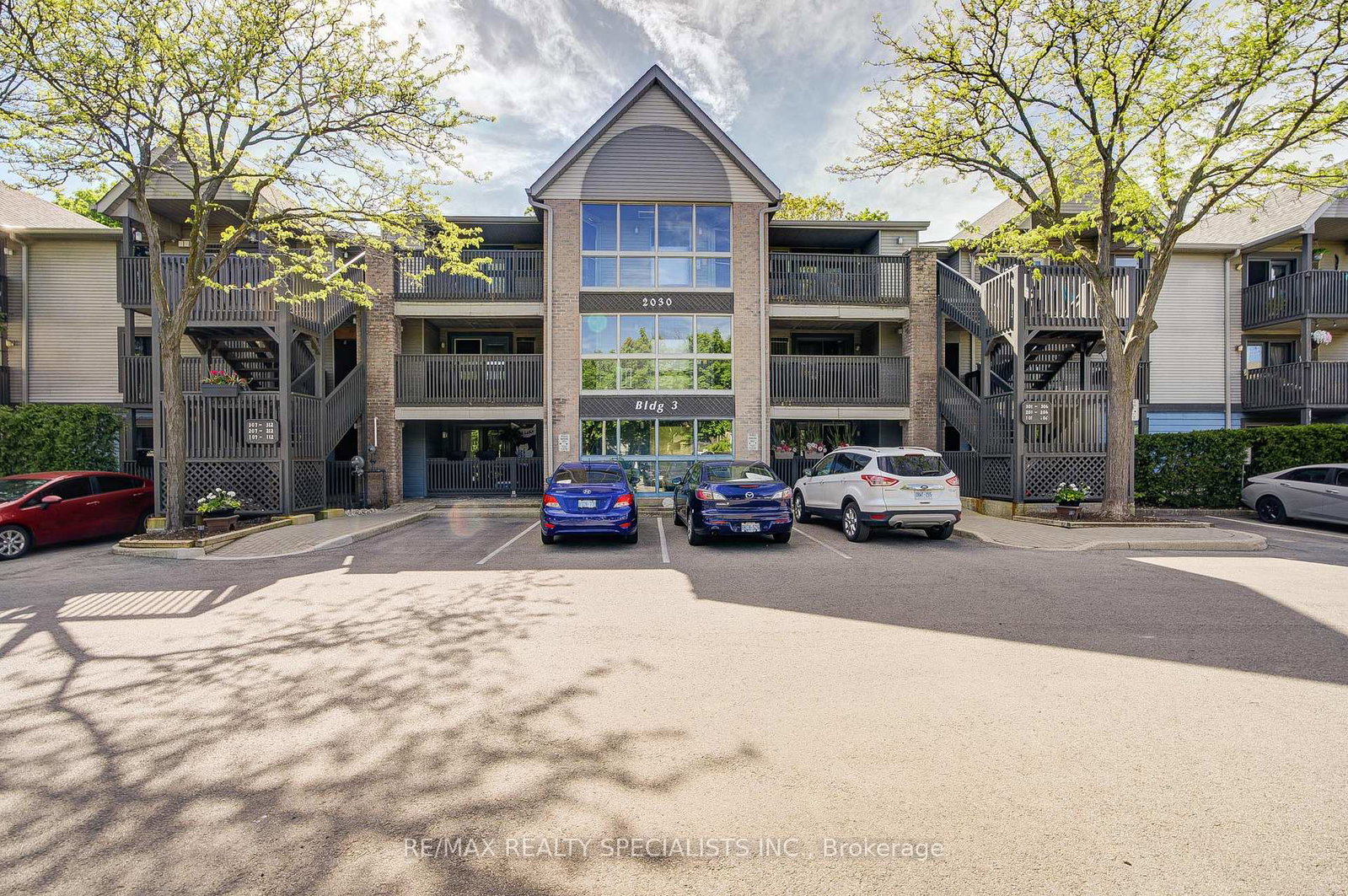 2030-cleaver-avenue-burlington-ontario-w12177947