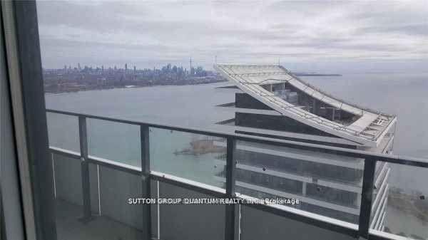 30-shore-breeze-drive-etobicoke-ontario-w12178465
