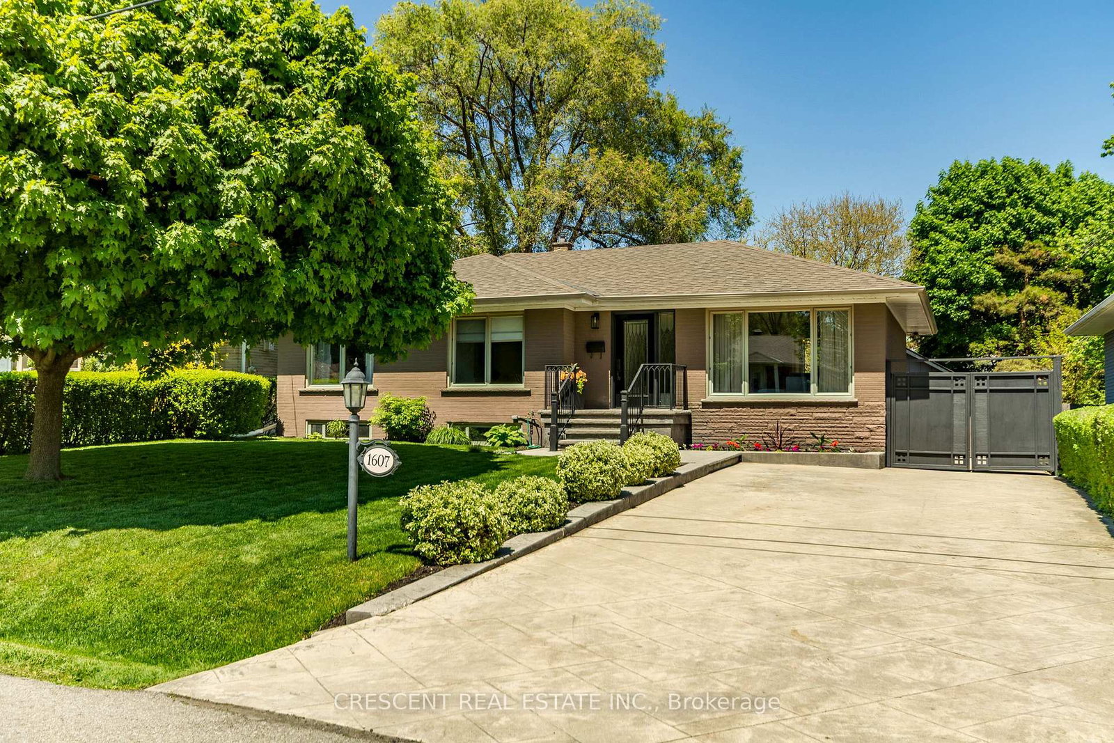 1607-chippendale-road-mississauga-ontario-w12178834