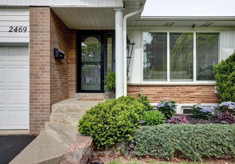 2469-glamworth-crescent-mississauga-ontario-w12179291