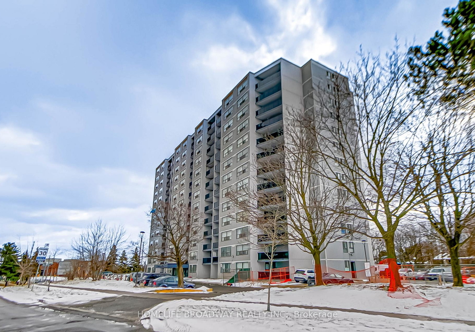 10-tobermory-drive-york-ontario-w12179810
