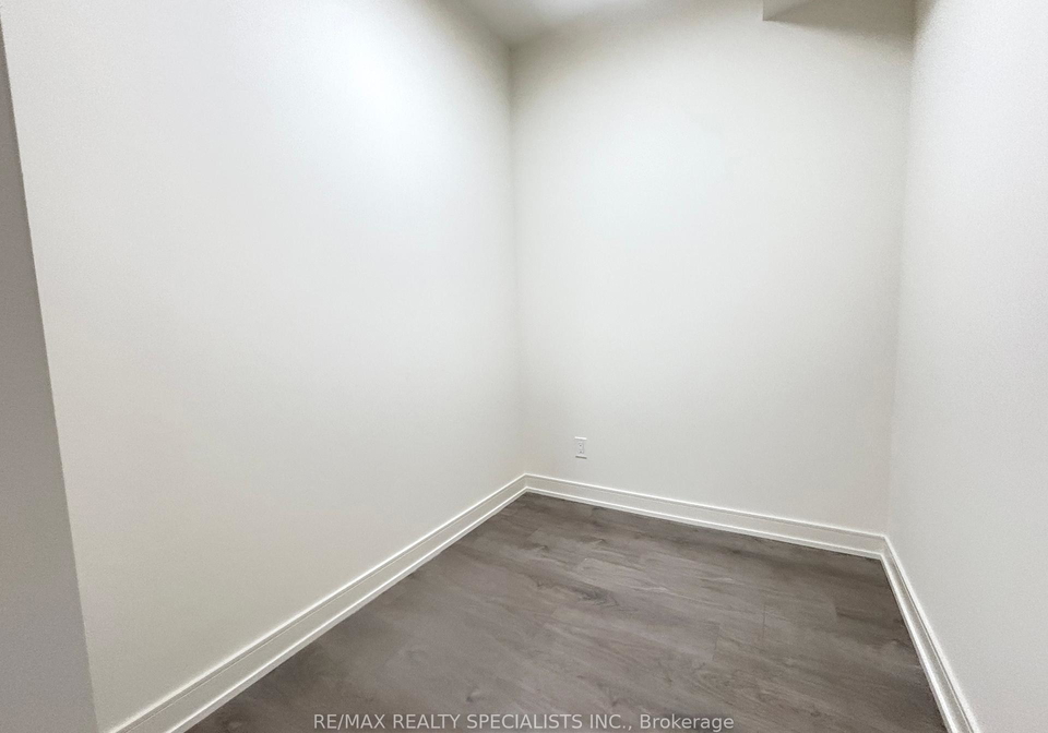 8010-derry-road-milton-ontario-w12180001