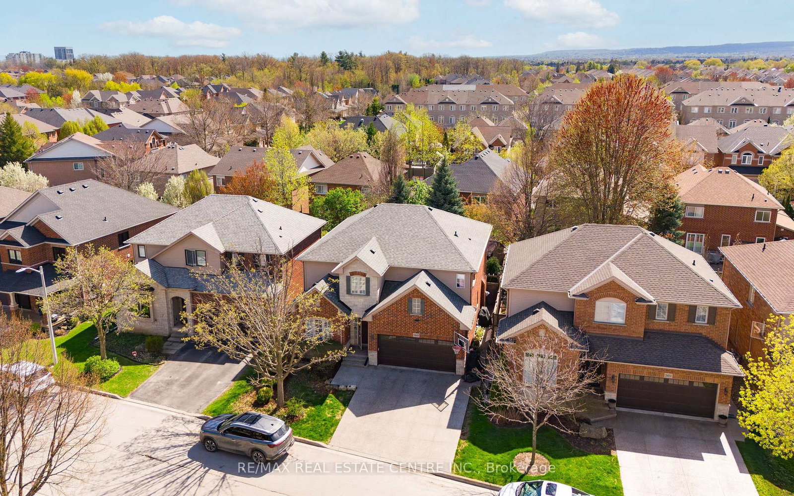 5449-valleyhigh-drive-burlington-ontario-w12180096