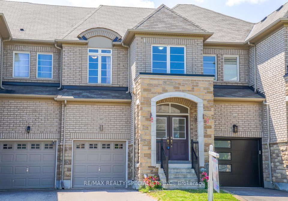 2437-old-brompton-way-oakville-ontario-w12180196