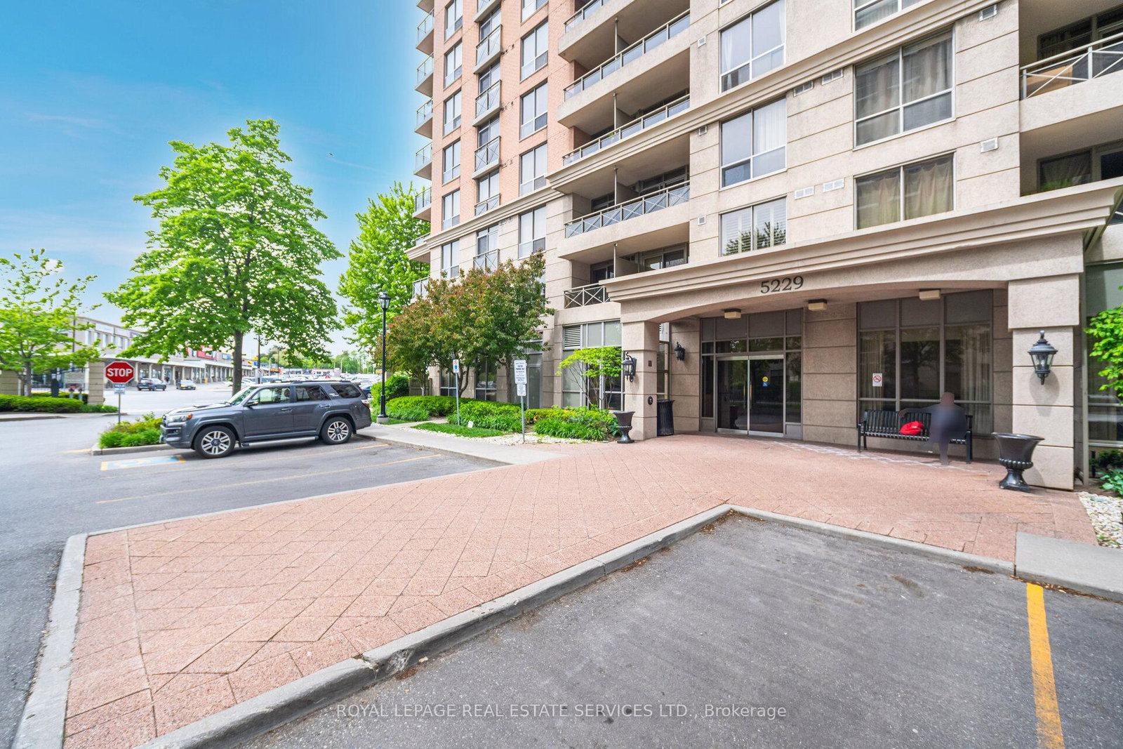 5229-dundas-street-w-etobicoke-ontario-w12180486