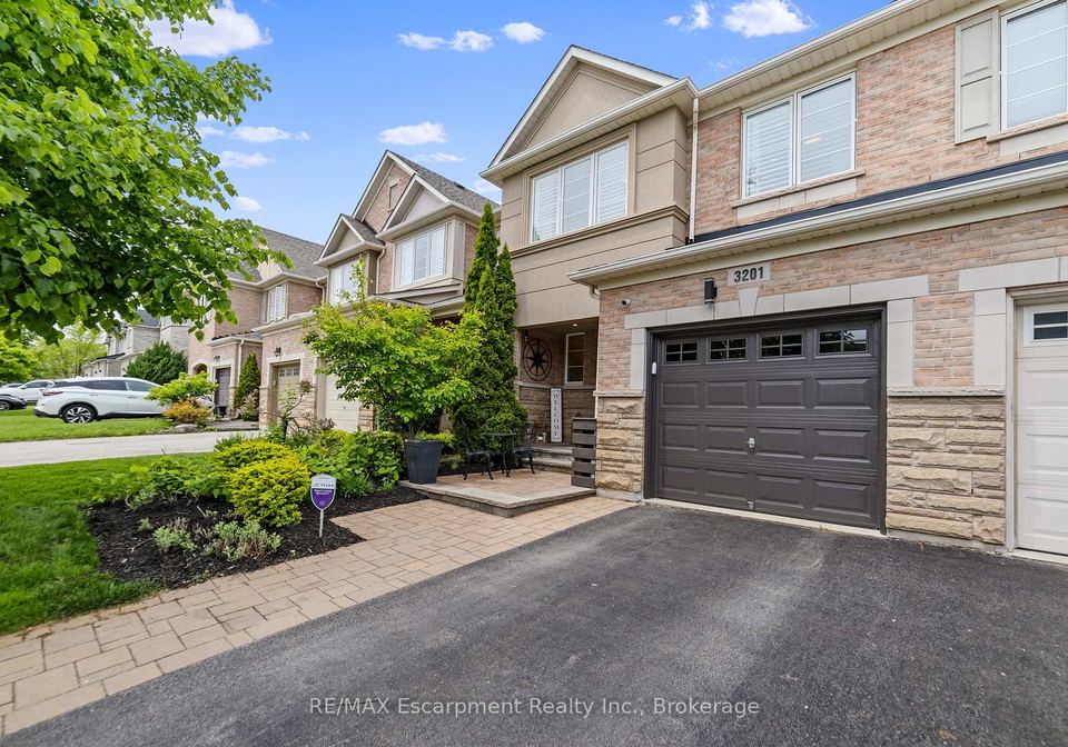 3201-epworth-crescent-oakville-ontario-w12180983
