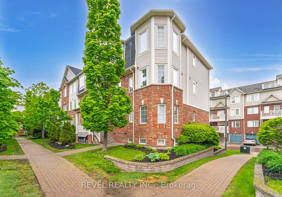 724-neighbourhood-circle-mississauga-ontario-w12181038