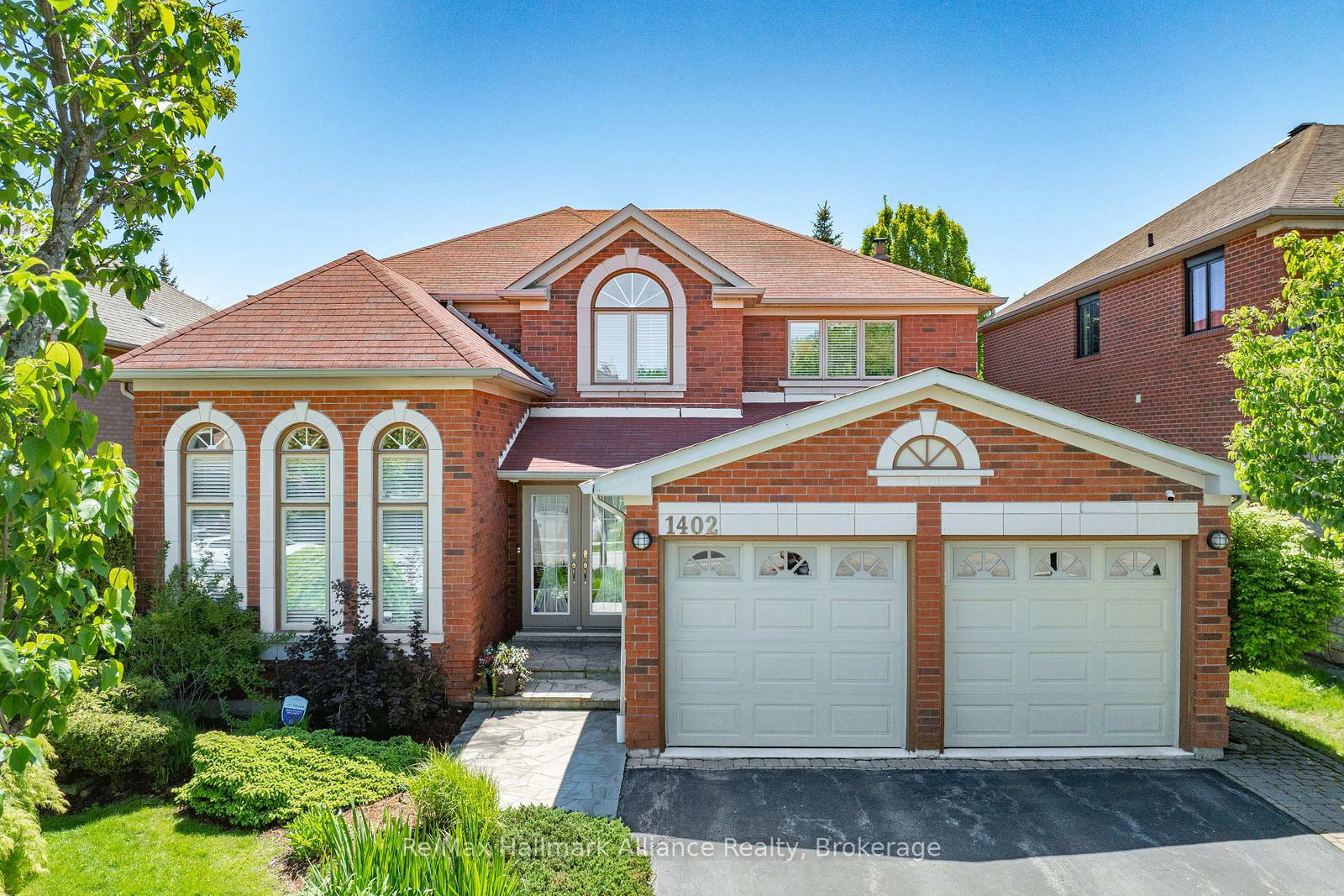 1402-bayshire-drive-oakville-ontario-w12181304