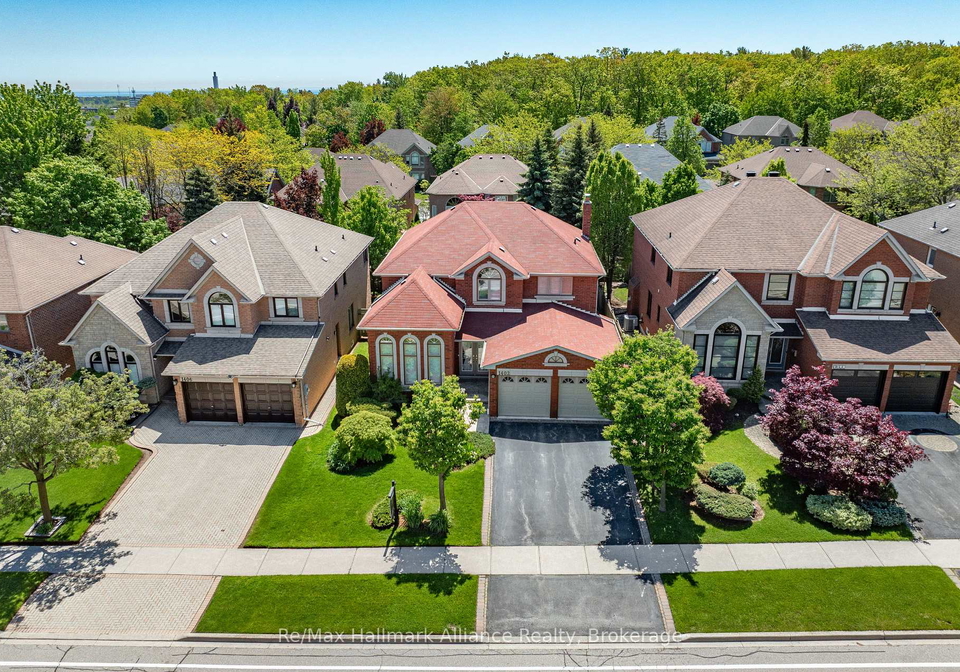 1402-bayshire-drive-oakville-ontario-w12181304