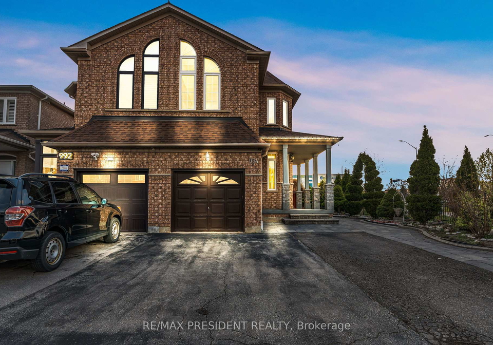 994-ledbury-crescent-mississauga-ontario-w12181693