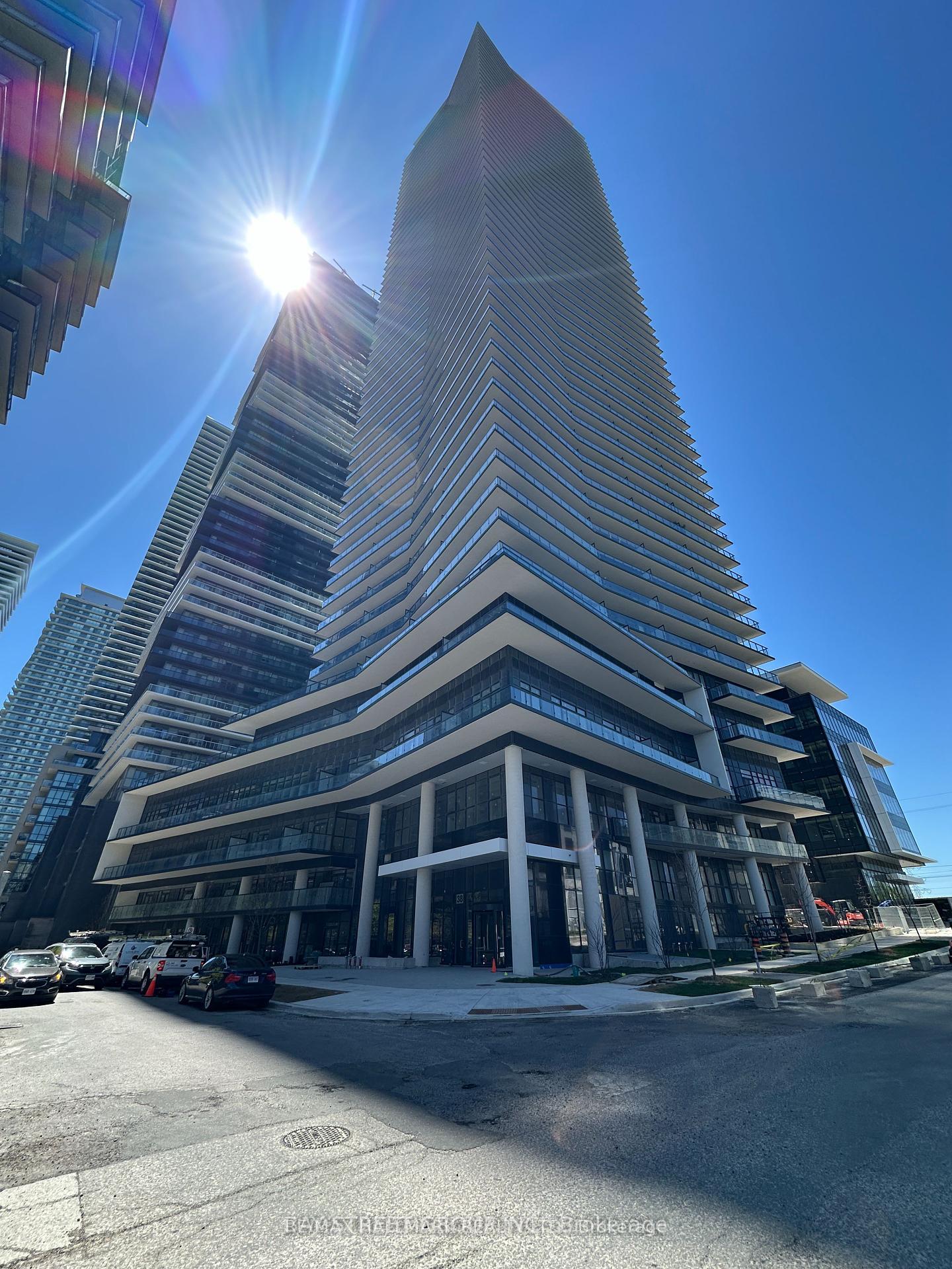 38-annie-craig-drive-etobicoke-ontario-w12181785