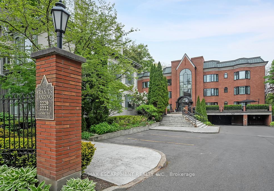 2220-lakeshore-road-burlington-ontario-w12181873