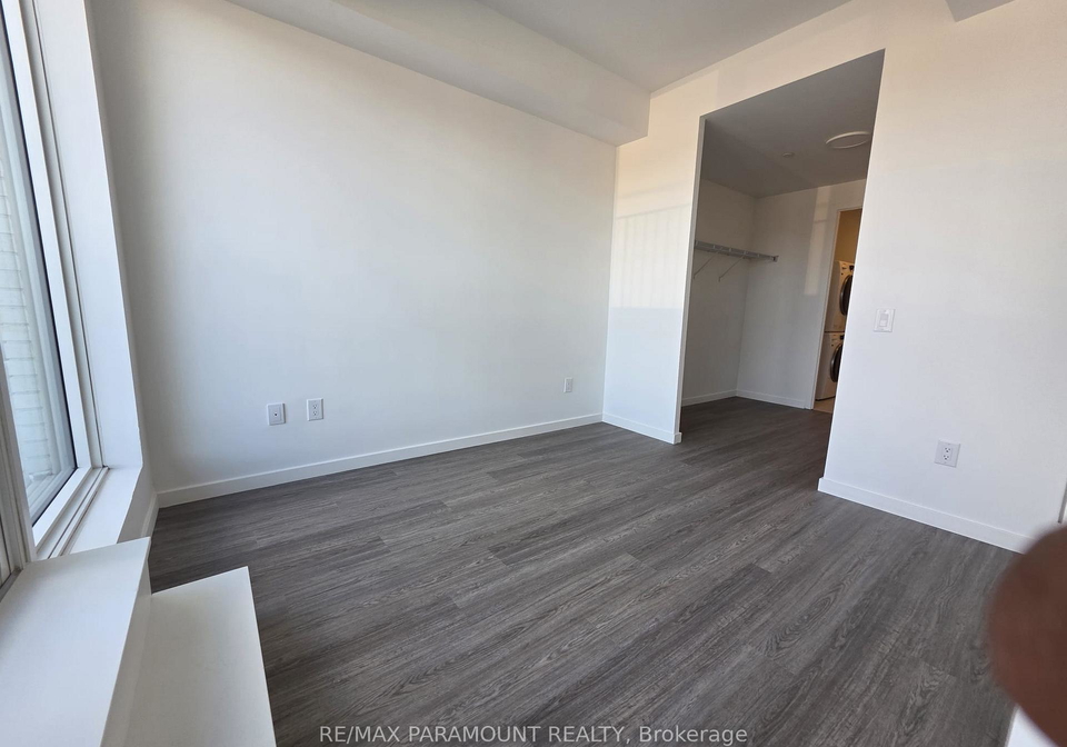 689-the-queensway-drive-etobicoke-ontario-w12182064