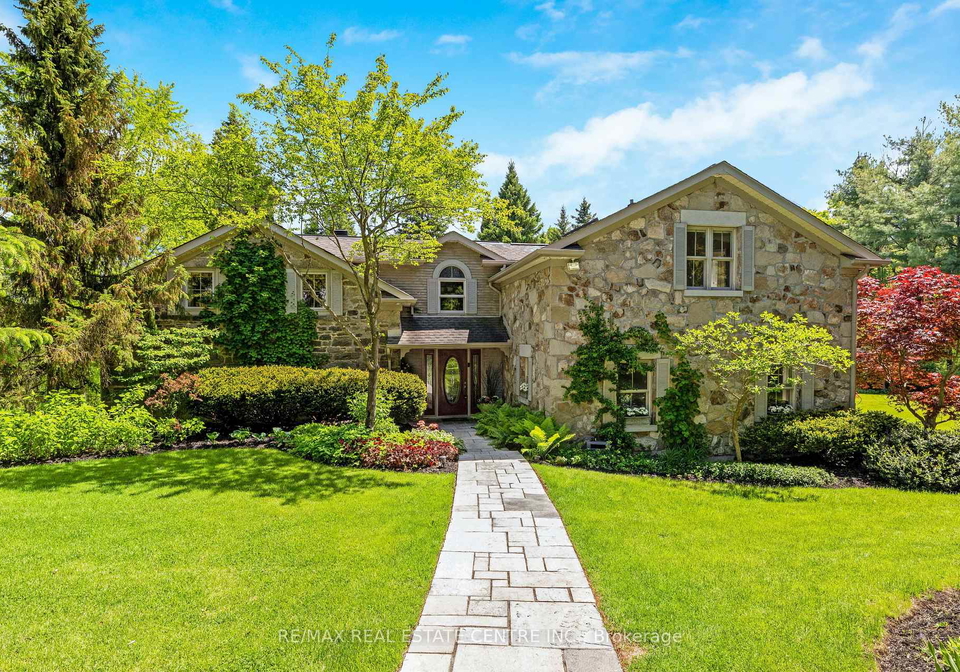 8492-canyon-road-milton-ontario-w12182243