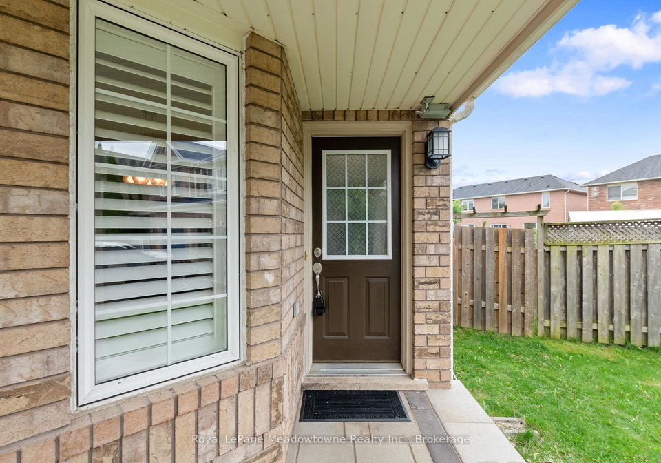 824-gazley-circle-milton-ontario-w12182462