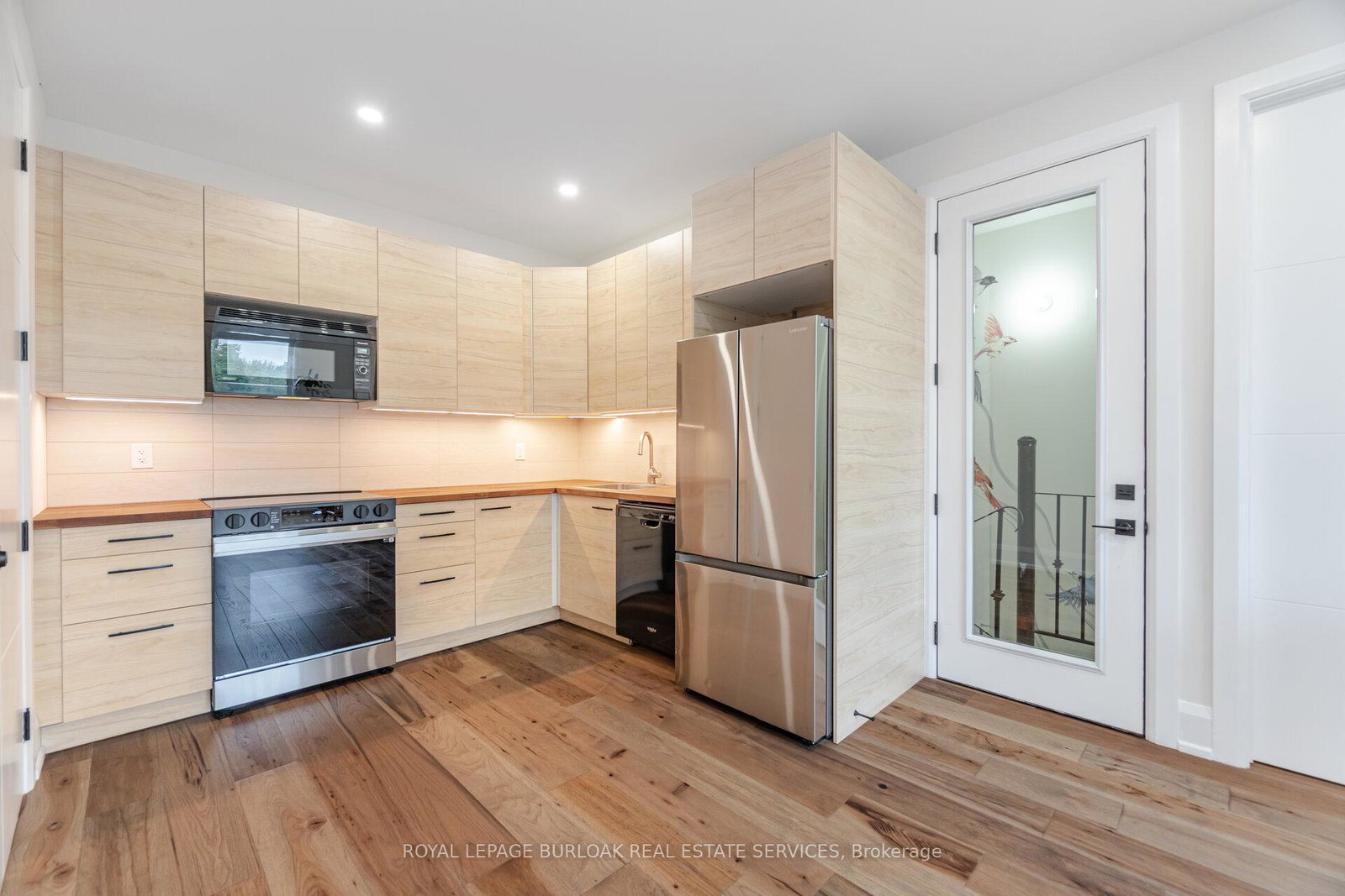 527-vyner-crescent-oakville-ontario-w12182587