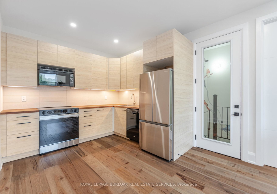 527-vyner-crescent-oakville-ontario-w12182587