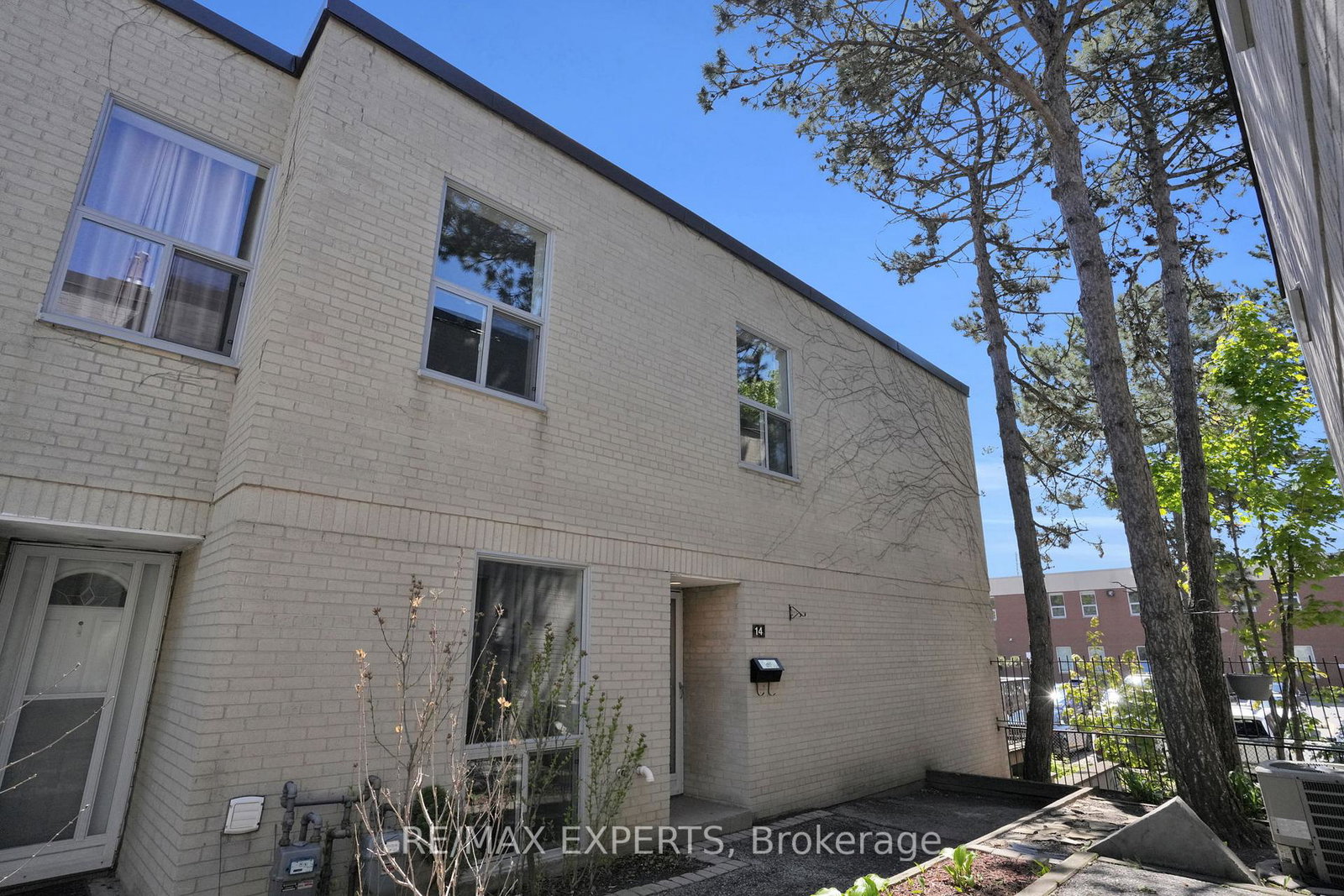 7-four-winds-drive-york-ontario-w12182619