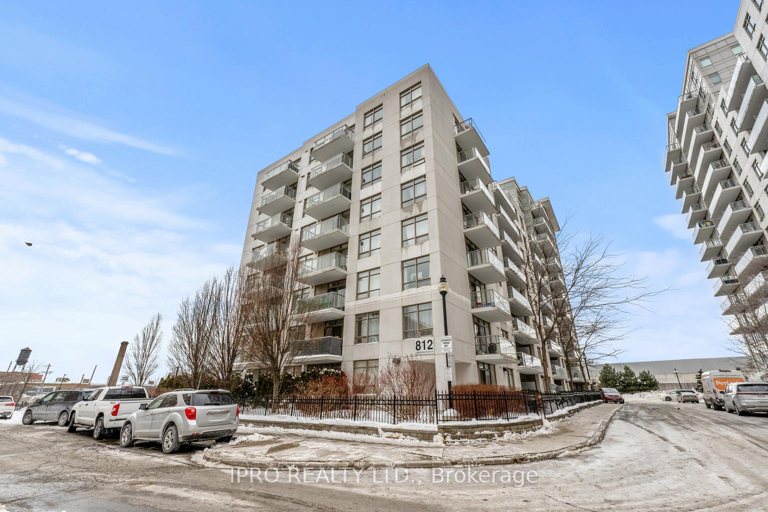 812-lansdowne-avenue-w-toronto-ontario-w12182939