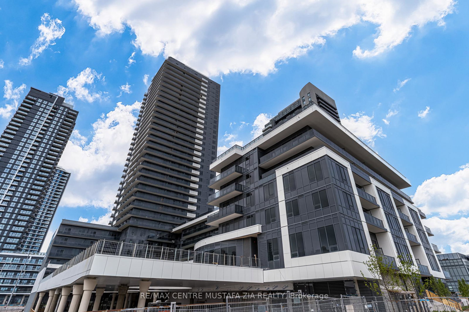 5105-hurontario-street-mississauga-ontario-w12183015