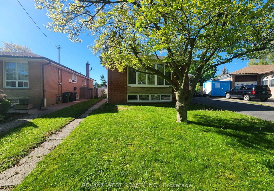 5-ludgate-drive-etobicoke-ontario-w12183197