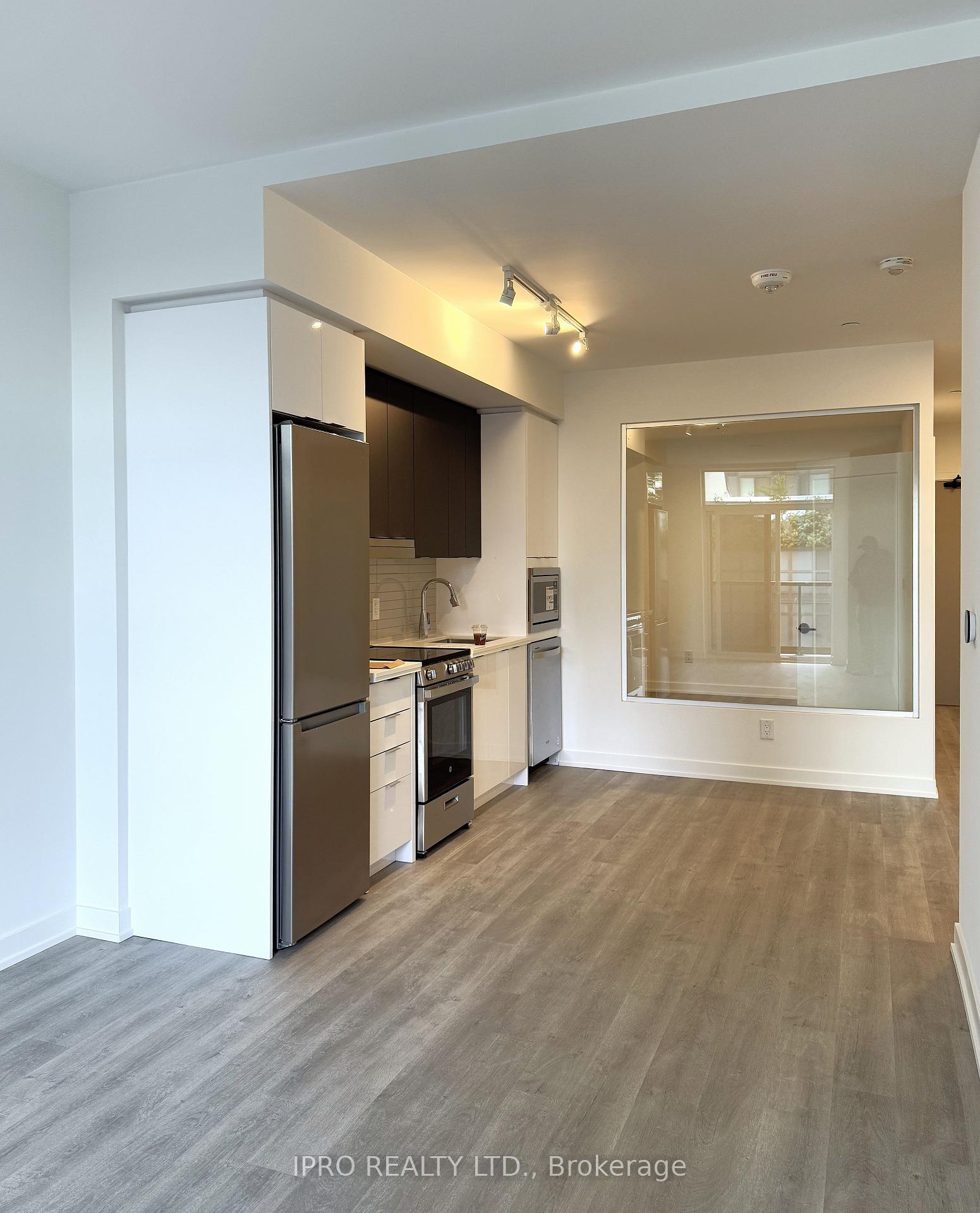 5081-hurontario-street-mississauga-ontario-w12183504
