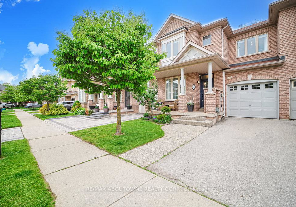 3432-robin-hill-circle-oakville-ontario-w12183624