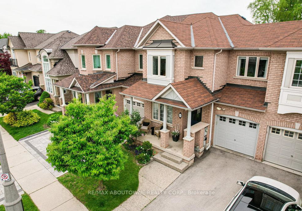 3432-robin-hill-circle-oakville-ontario-w12183624