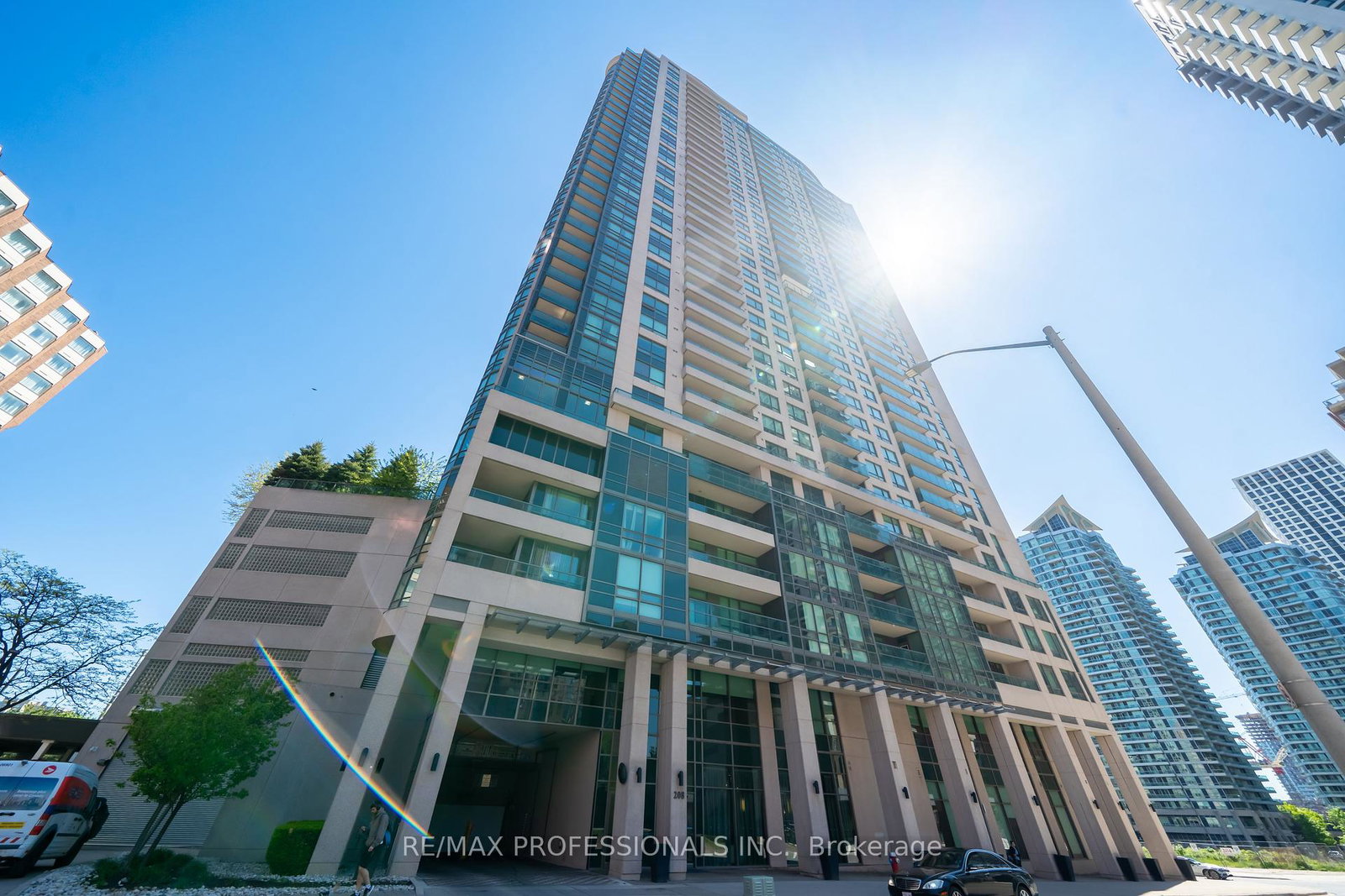 208-enfield-place-mississauga-ontario-w12183768
