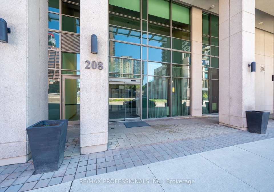 208-enfield-place-mississauga-ontario-w12183768