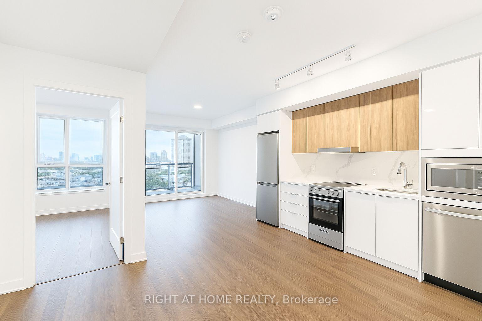 5081-hurontario-street-mississauga-ontario-w12183798