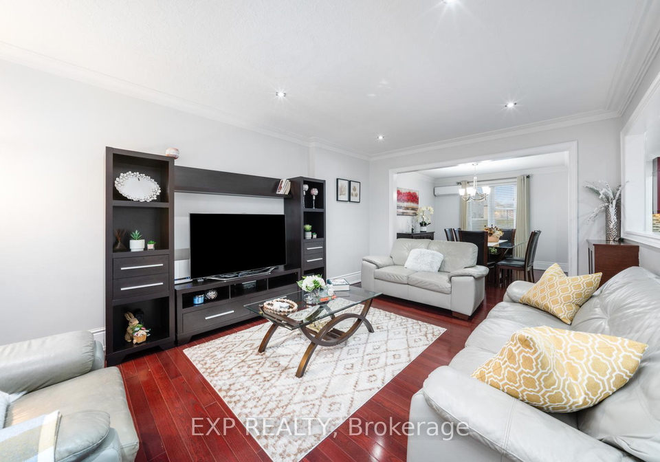 2067-eglinton-avenue-w-toronto-ontario-w12183941