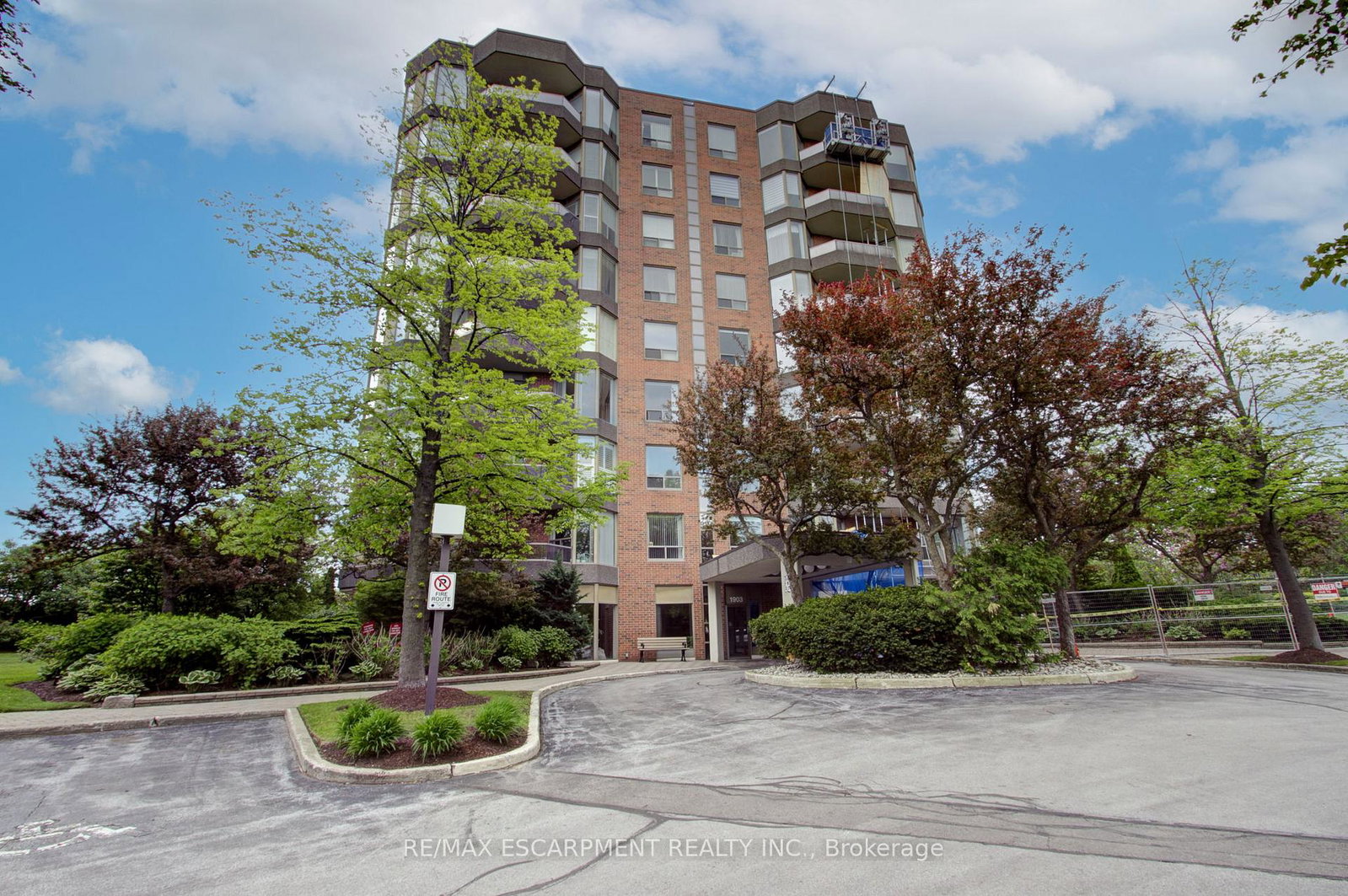 1903-pilgrims-way-oakville-ontario-w12183943