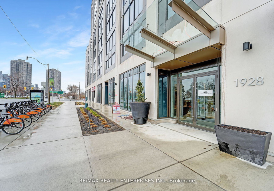 1928-lakeshore-boulevard-w-toronto-ontario-w12185045