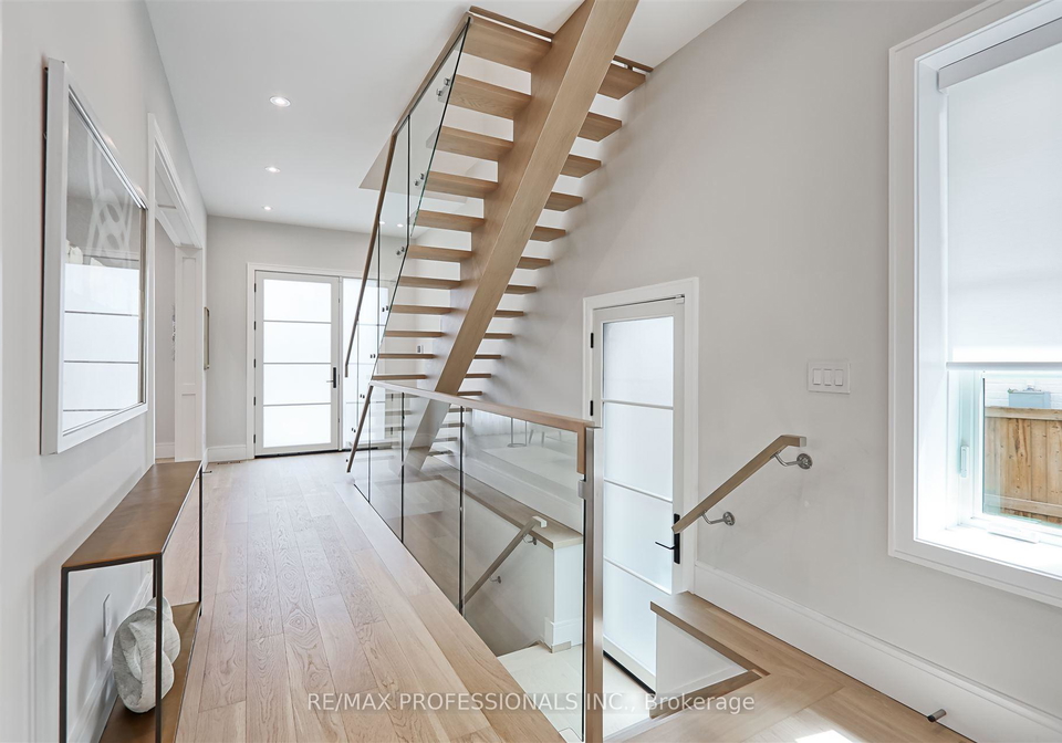 466-prince-edward-drive-n-etobicoke-ontario-w12186130