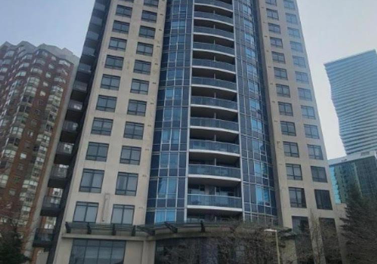 330-burnhamthorpe-road-w-mississauga-ontario-w12186689