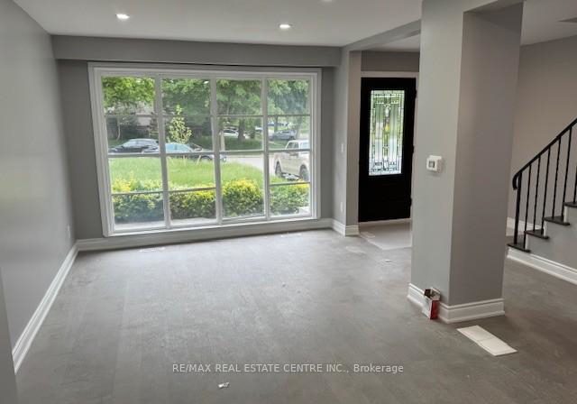 136-oshborne-crescent-oakville-ontario-w12186882
