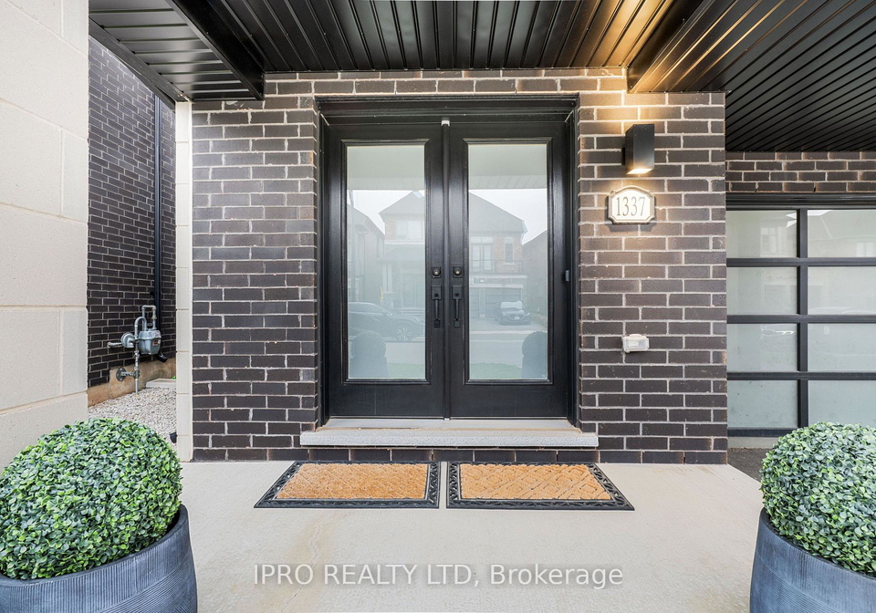 1337-clarriage-court-milton-ontario-w12187234